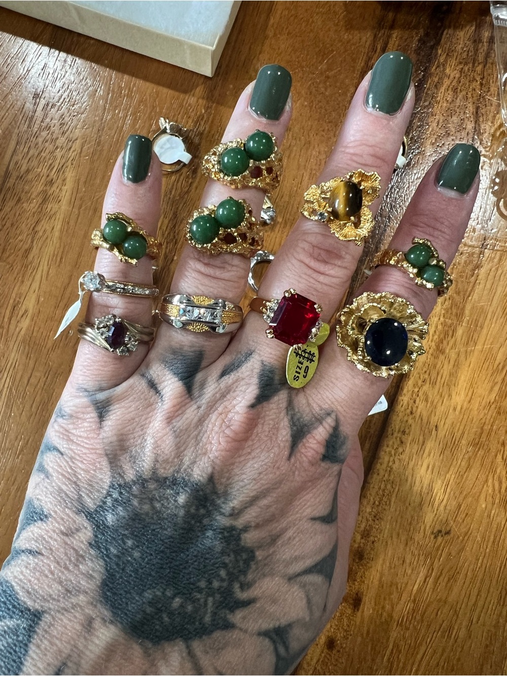 Lot of 30 vintage rings various sizes